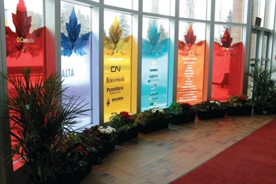 Dịch vụ in decal dán kính ngược theo yêu cầu rẻ nhất tại Hà Nội