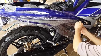 Có nên dán decal cho xe máy không? Dán decal cho xe ở đâu uy tín