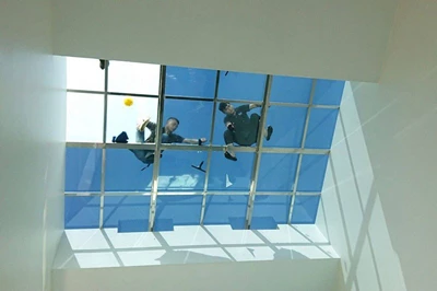 Chọn vật liệu làm mái che giếng trời loại nào để lấy ánh sáng đẹp nhất?