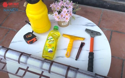 Dụng cụ dán phim cách nhiệt ô tô bao gồm những loại nào?