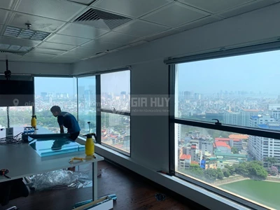 Thi công phim cách nhiệt A75 tại Toà nhà Ngọc Khánh Plaza