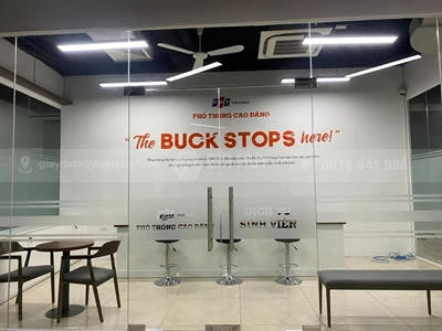 Thi công decal cắt logo CNC kẻ line mờ tại 464 Quang Trung, Hà Đông