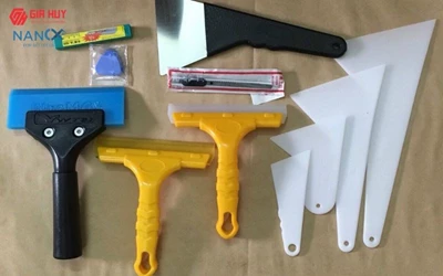 Hướng dẫn cách dán phim cách nhiệt tại nhà cho ô tô, cửa kính