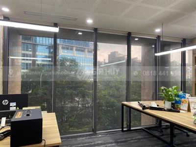 Thi công film cách nhiệt CX15 cho cửa kính văn phòng tại Lê Văn Lương