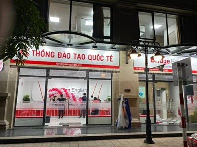 Thi công decal logo CNC cho trung tâm Bridge English tại biệt thự SH2A Ocean Park 1