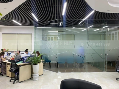 Công trình dán decal mờ cắt CNC tại 68 Lưu Hữu Phước, Nam Từ Liêm, Hà Nội