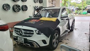 Dán phim cách nhiệt xe Mercedes loại nào tốt? Giá bao nhiêu?