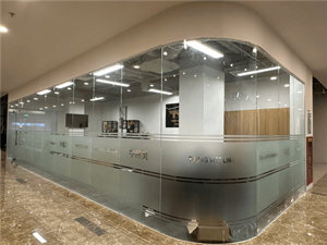 Decal Dán Kính Mờ - Nâng Tầm Không Gian Văn Phòng Hiện Đại