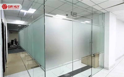 Công trình dán decal mờ trơn tại 91 Trung Kính, Yên Hoà, Hà Nội