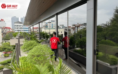 Có nên sử dụng phim cách nhiệt tráng gương cho nhà kính và ô tô?