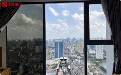 Dán Kính Bên Ngoài Nhìn Vào Không Thấy – Giải Pháp Phim Cách Nhiệt Một Chiều