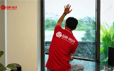 Nên Chọn Phim Cách Nhiệt Nhà Kính Giá Rẻ Hay Cao Cấp?