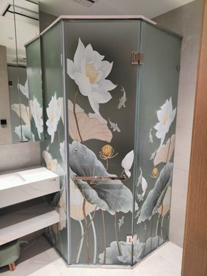 Decal dán kính 3D in UV trên nền decal mờ