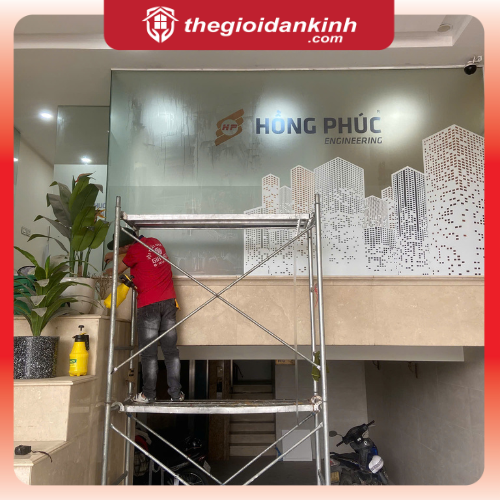 Decal mờ in logo hoạ tiết theo yêu cầu(mẫu_01)