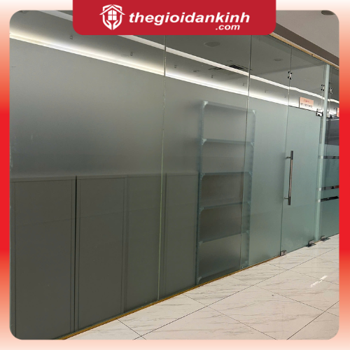 Decal mờ cho văn phòng