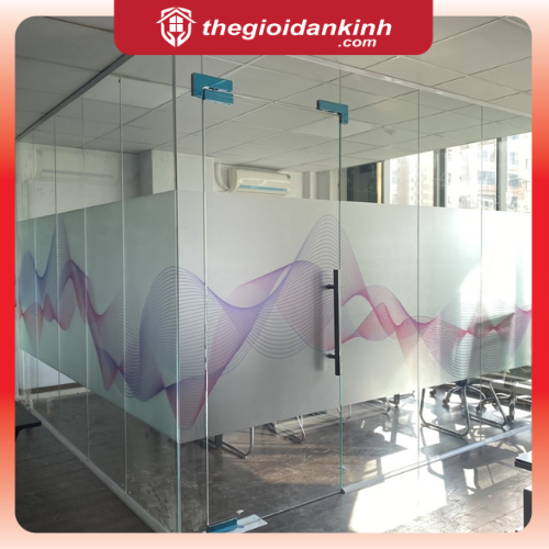 Decal dán kính 3D in UV trên nền decal mờ