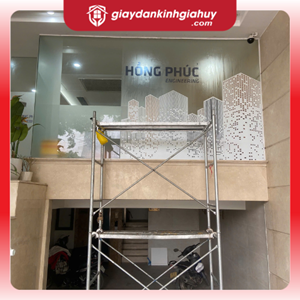 Decal mờ in logo hoạ tiết theo yêu cầu(mẫu_01)