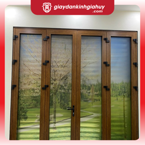 Tranh in hoạ tiết phong cảnh trên nền decal mờ