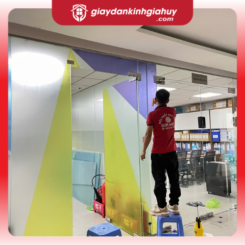 Decal mờ in hoạ tiết kích thích thị giác