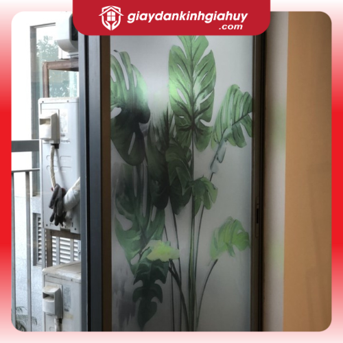 Tranh in hoạ tiết phong cảnh trên nền decal mờ