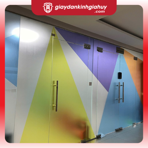 Decal mờ in hoạ tiết kích thích thị giác