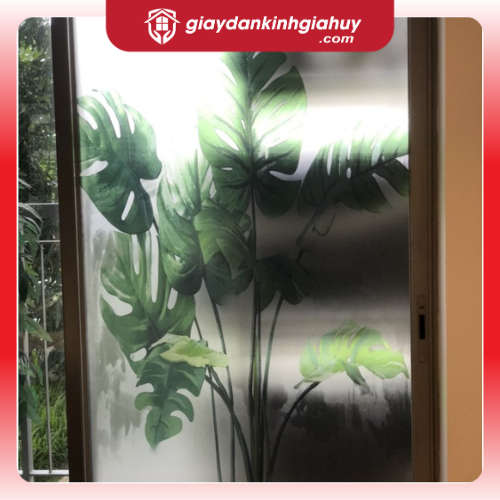 Tranh in hoạ tiết phong cảnh trên nền decal mờ