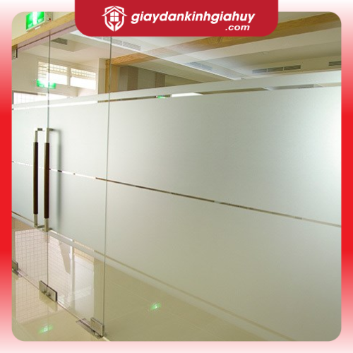Giấy dán kính mờ kẻ line văn phòng