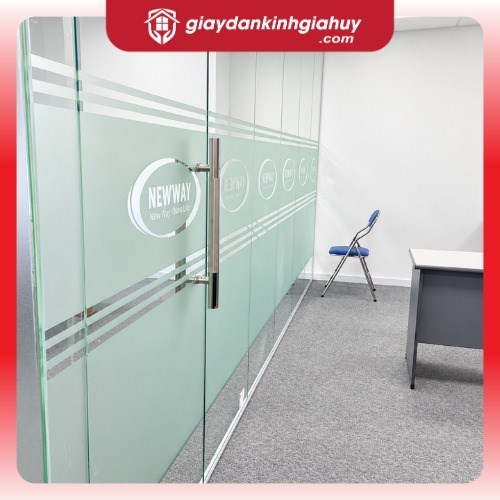 Decal mờ cắt logo theo logo kẻ line theo yêu cầu