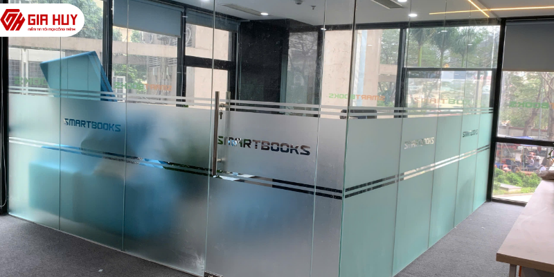 decal mờ cho văn phòng