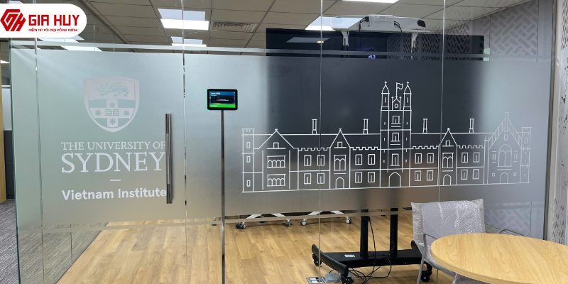 decal mờ cho văn phòng