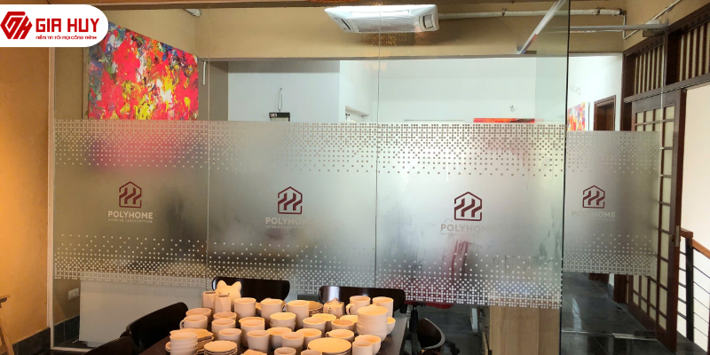 decal mờ cho văn phòng