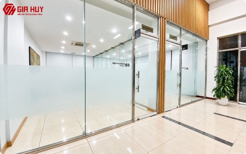 dán decal mờ tản sương cửa kính