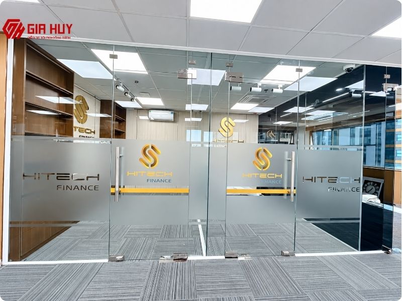 Decal dán kính mờ in logo