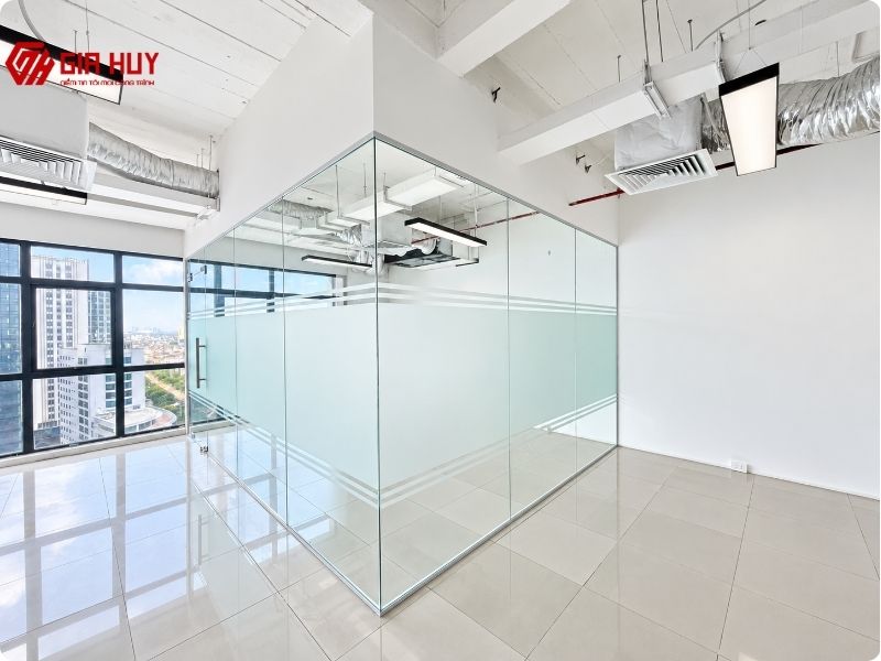 công trình thi công decal dán kính mờ VTC Mobile Building