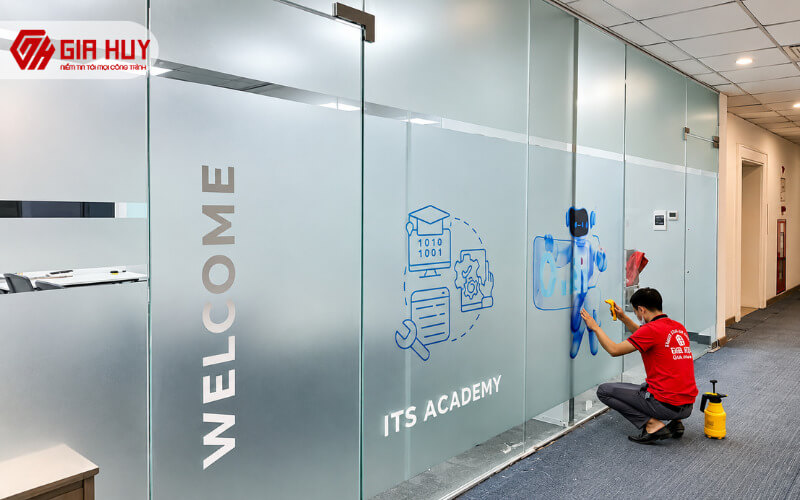 Decal mờ in họa tiết cho văn phòng