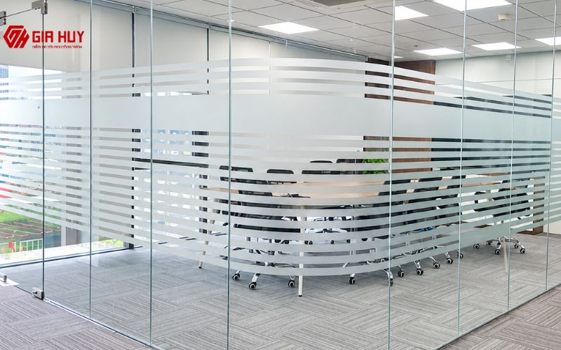 Nội thất Gia Huy - Thi công decal dán kính chuyên nghiệp, uy tín