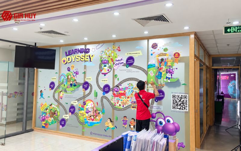 Công trình thi công decal dán kính mờ in họa tiết văn phòng tại Hà Đông