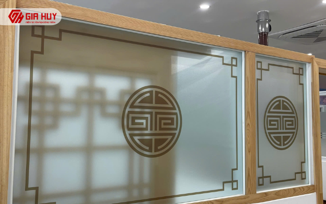 decal dán kính mờ in UV