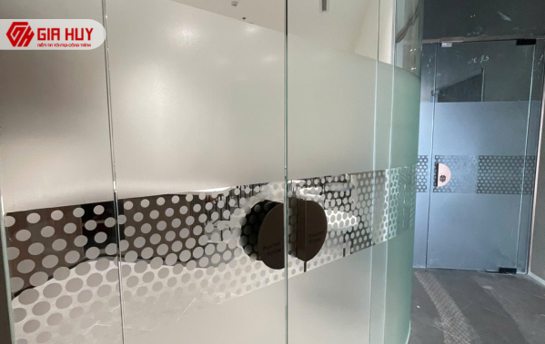 decal dán kính mờ cắt CNC