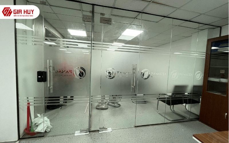 decal dán kính mờ cắt cnc