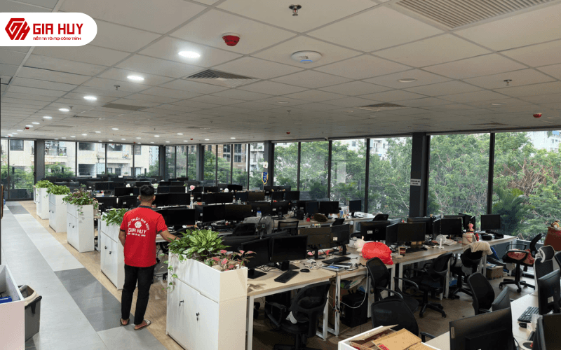 dán phim cách nhiệt phản quang cho văn phòng