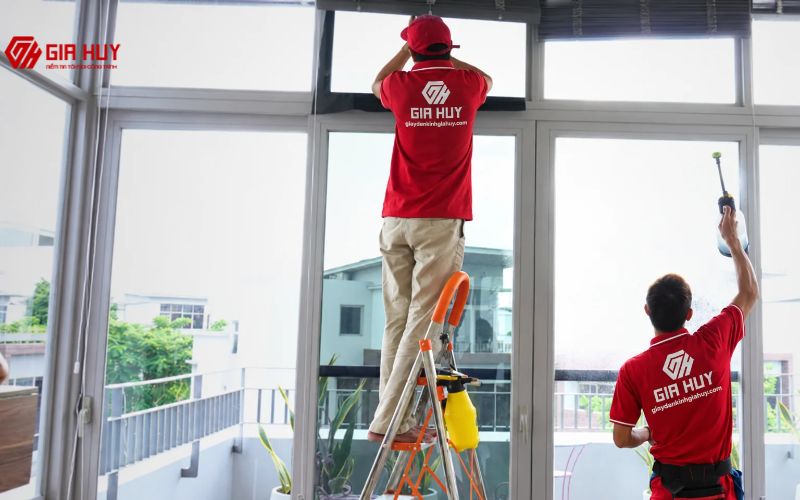 dán phim cách nhiệt chống nắng cho biệt thự 