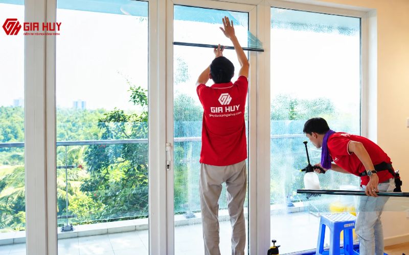 Dán phim cách nhiệt cho phòng khách