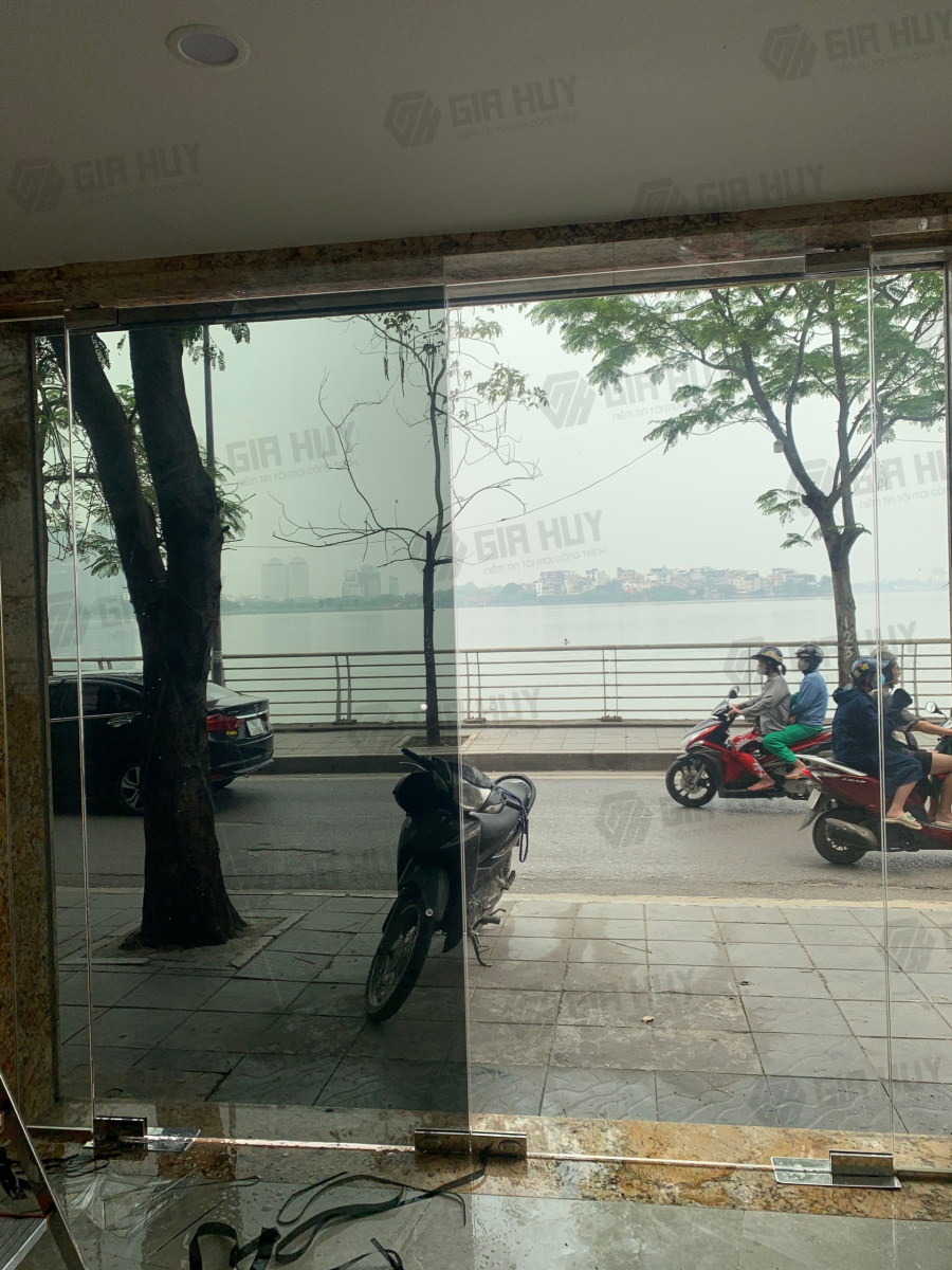 dán phim cách nhiệt b15