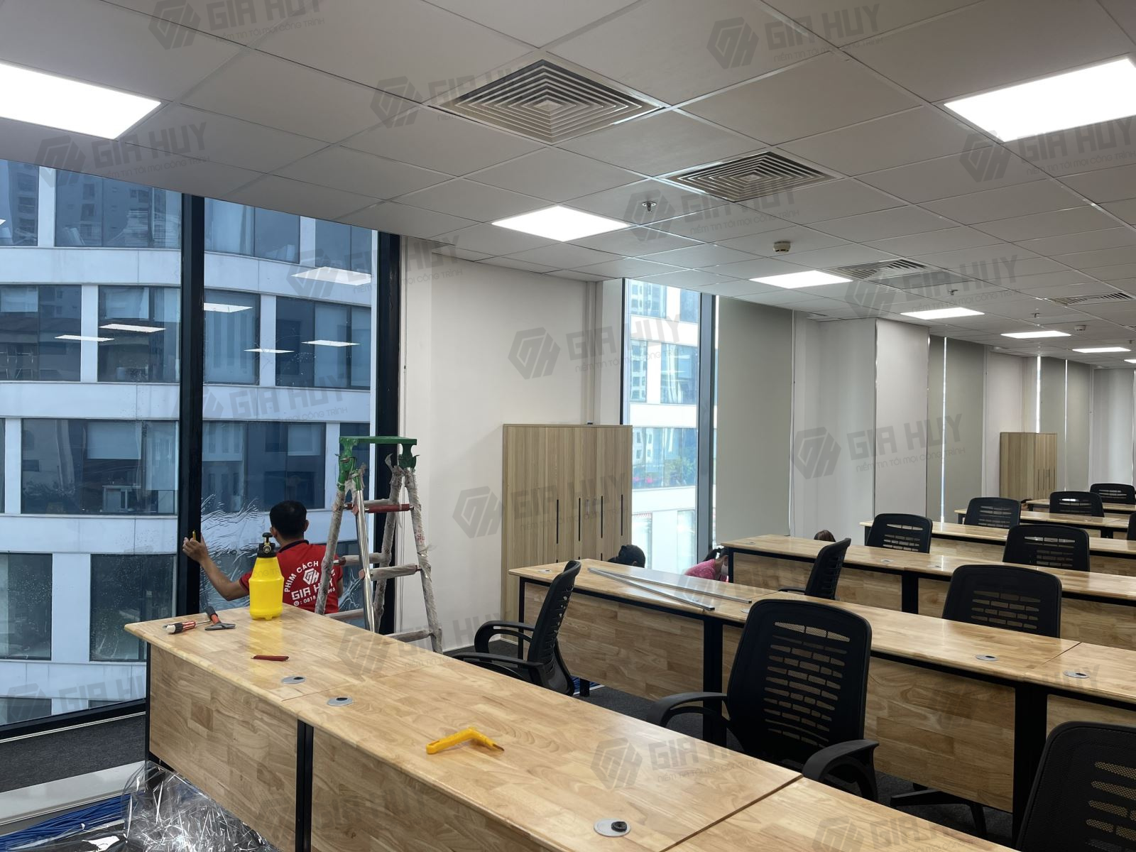 Thi công phim cách nhiệt nhà kính Gia Huy