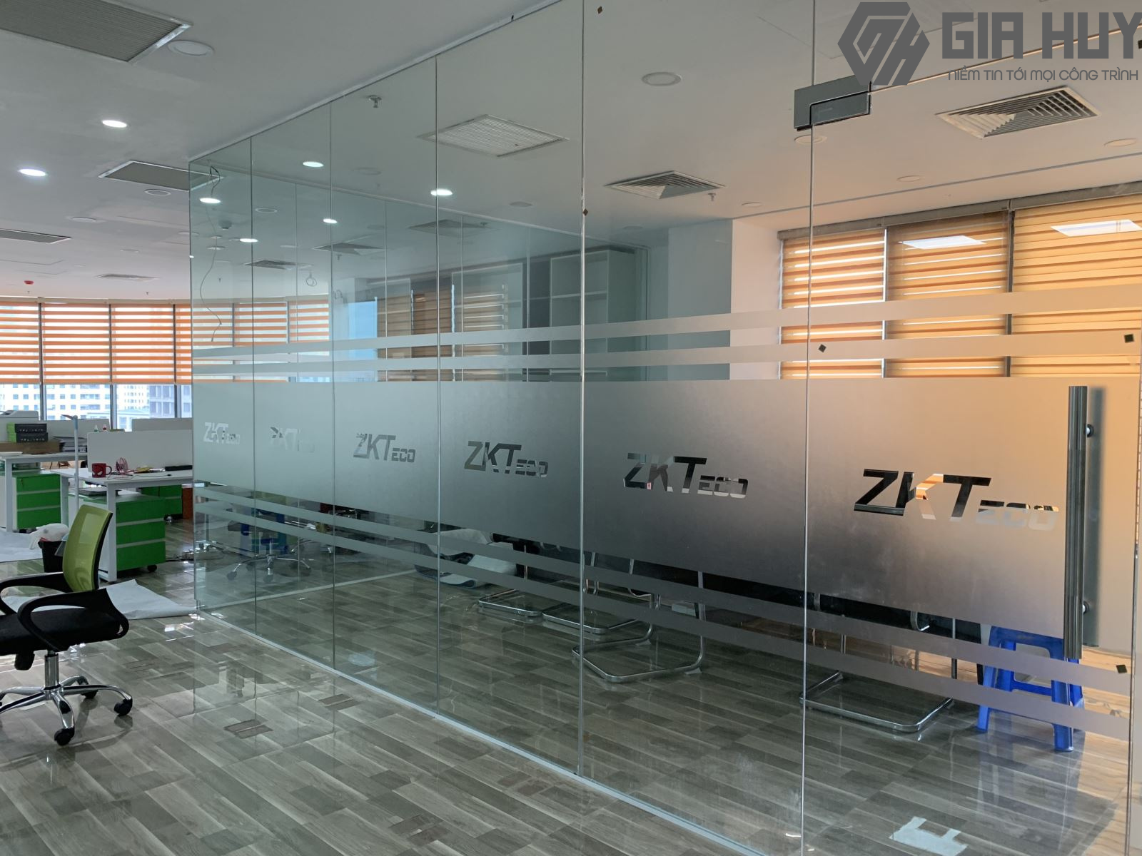decal dán kính mờ
