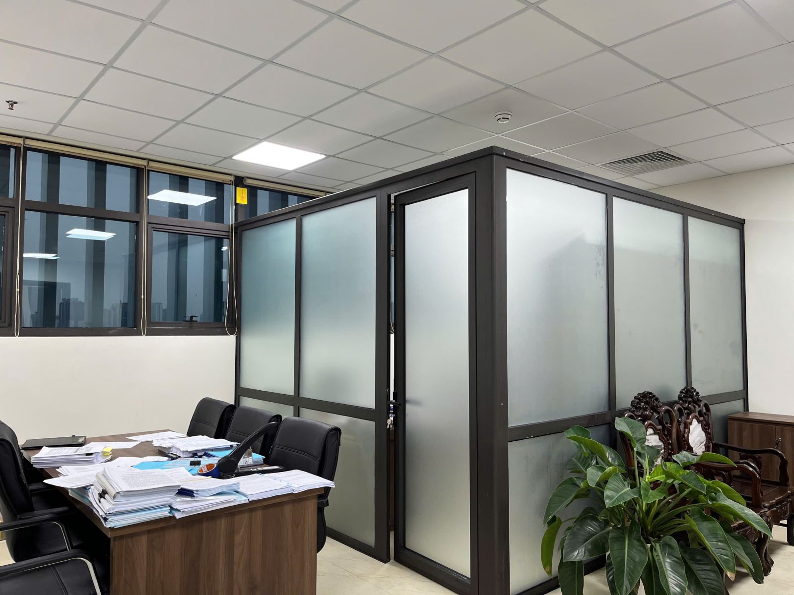 giấy dán kính mờ trơn