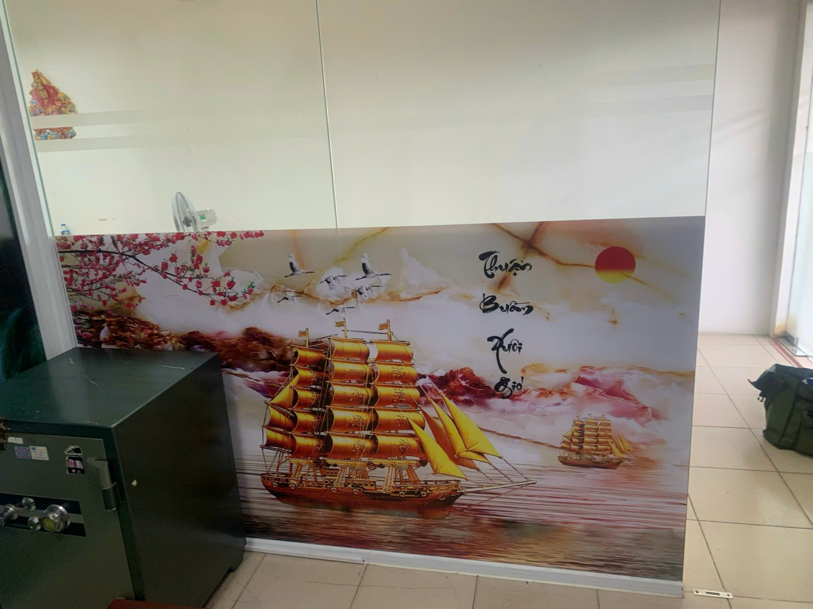 in hoạ tiết phong cảnh lên decal trắng