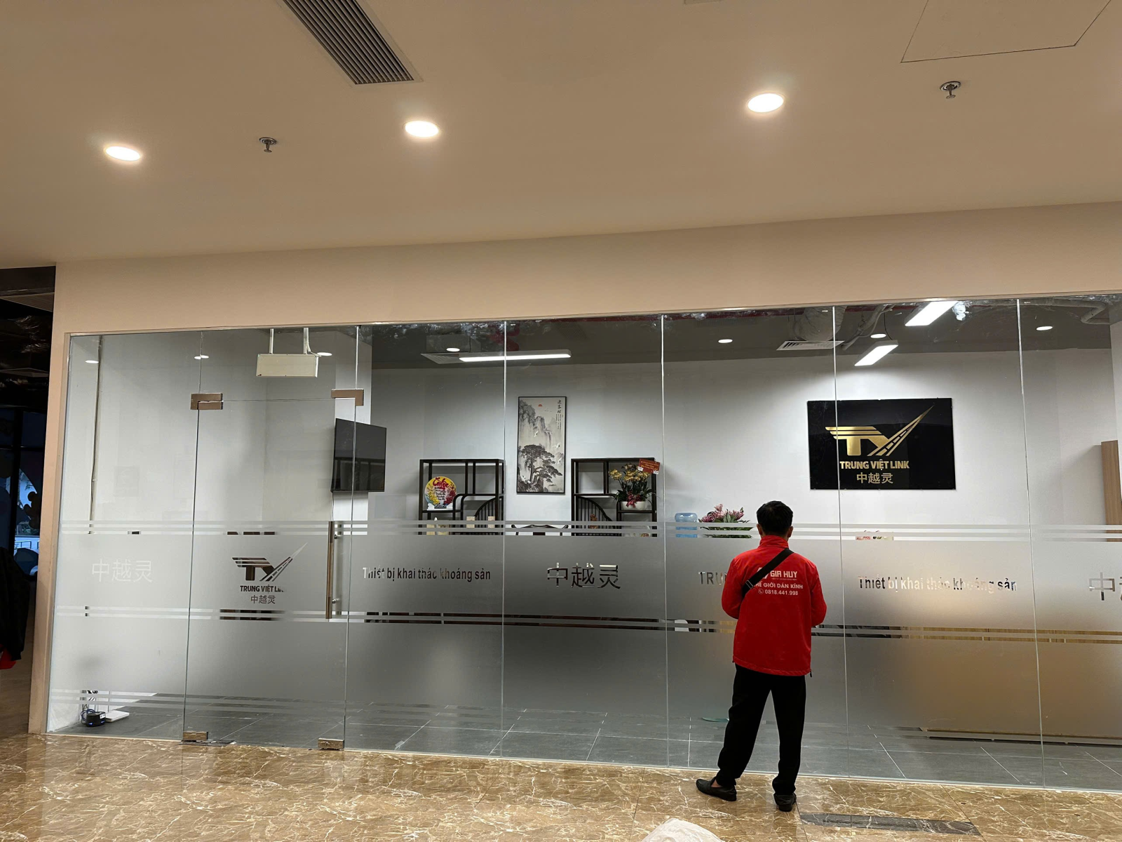 decal dán kính mờ kẻ line