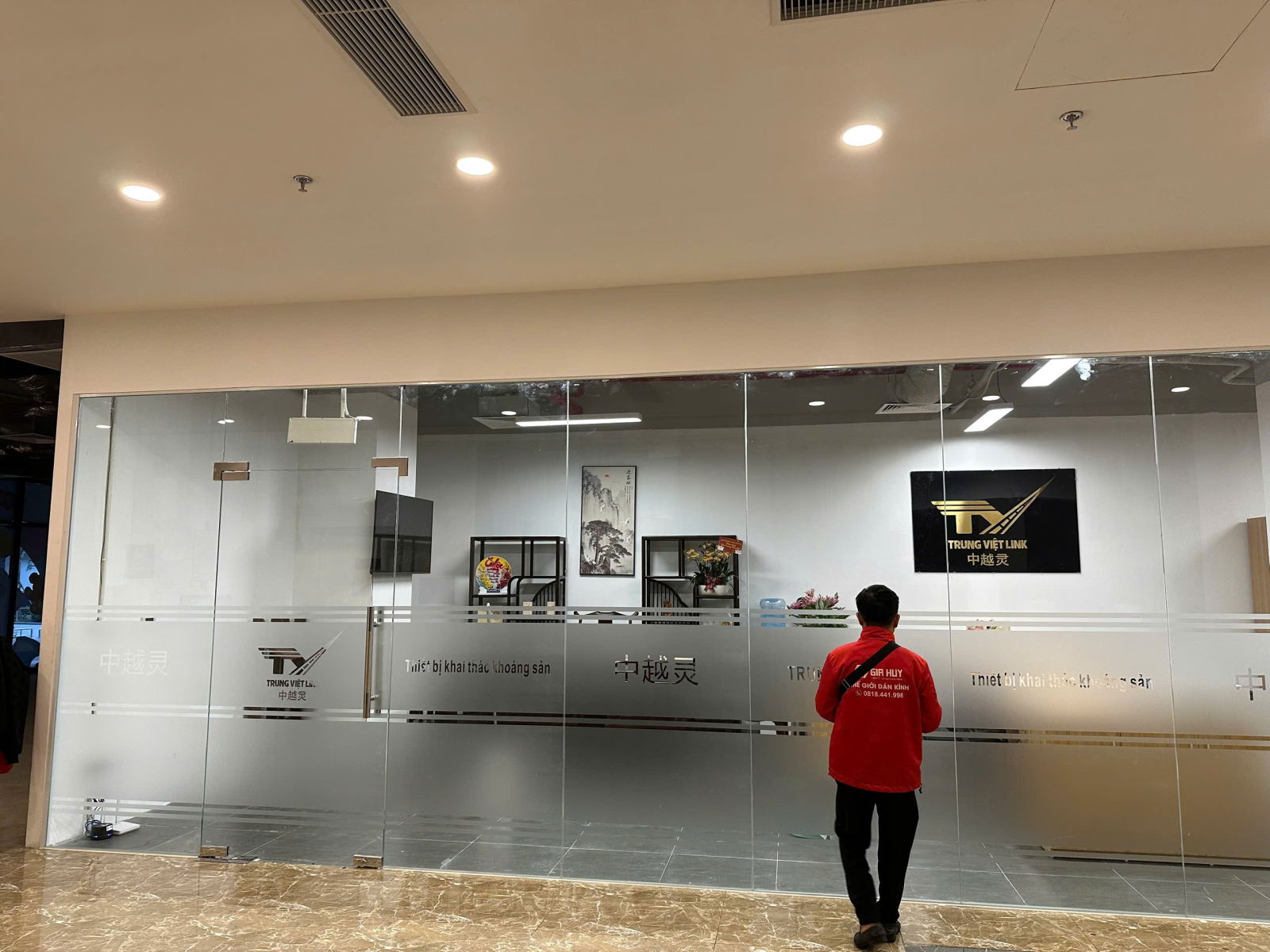 decal mờ cắt logo CNC